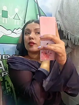 Sophie-hatter online show from June 9, 2026, 2:07 pm