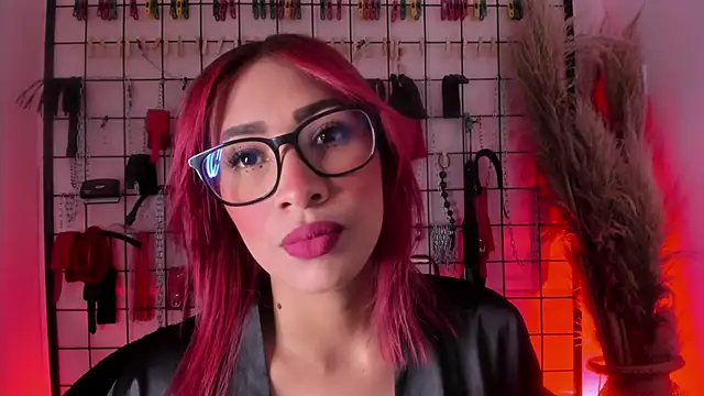 charrlotte quinn online show from September 18, 2025, 9:18 pm