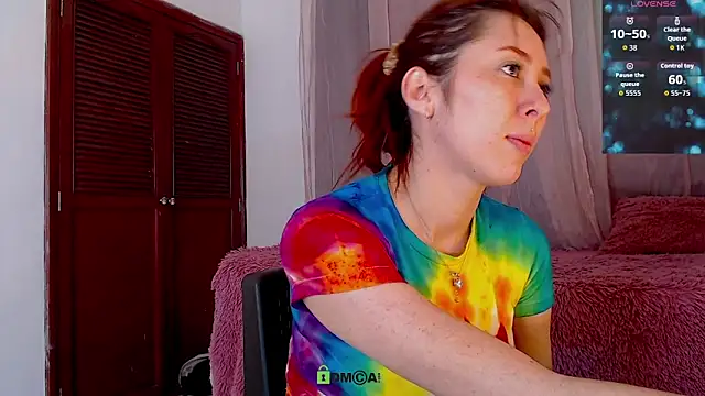 lanaturner  online show from October 14, 2025, 6:14 am