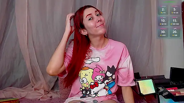 lanaturner  online show from March 13, 2025, 12:59 am