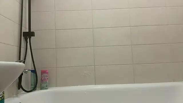 czruz online show from October 10, 2025, 6:36 am