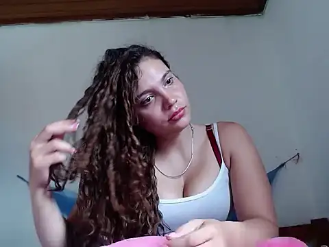 Jeessxxx01 online show from March 17, 2026, 8:01 pm