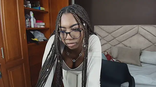 Raquel jones online show from October 27, 2025, 7:15 pm