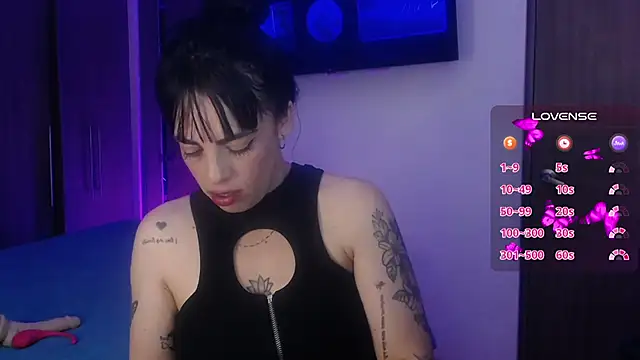 violett honney online show from July 24, 2026, 4:19 am