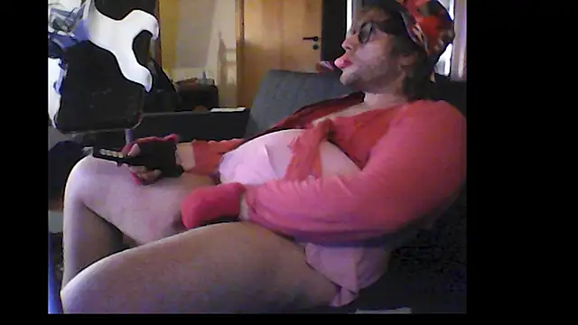 Snapshot of Family666Zombie chatting on May 15, 2026, 11:14 pm Family666Zombie online show from May 15, 2026, 11:14 pm