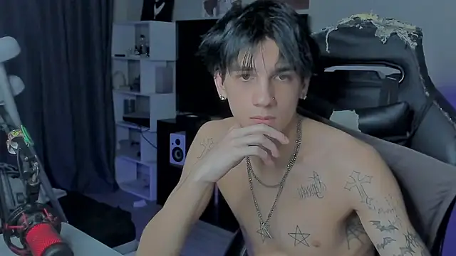 MarkBrowniii online show from October 12, 2025, 8:32 pm