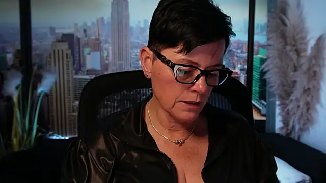 ninarandmann online show from November 20, 2025, 6:30 pm