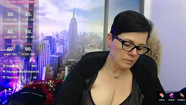 ninarandmann online show from March 14, 2025, 9:43 pm