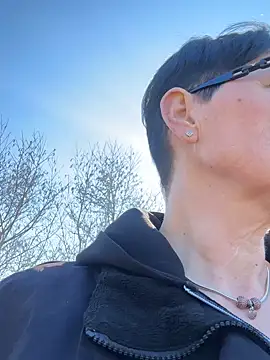 ninarandmann online show from March 3, 2026, 12:01 pm