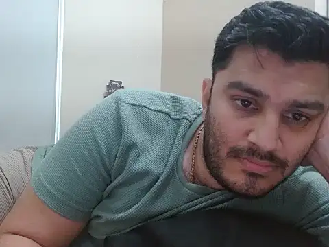 Snapshot of robintoit chatting on May 1, 2026, 3:00 am robintoit online show from May 1, 2026, 3:00 am