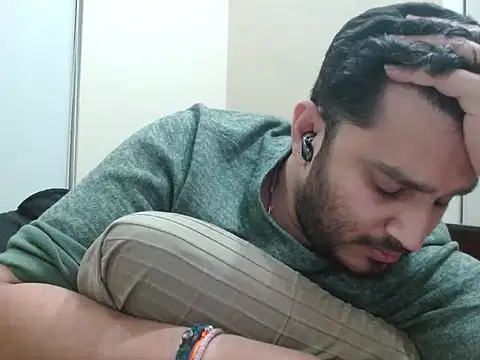 Snapshot of robintoit chatting on February 12, 2026, 3:56 pm robintoit online show from February 12, 2026, 3:56 pm