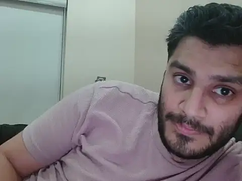 Snapshot of robintoit chatting on May 14, 2026, 4:48 pm robintoit online show from May 14, 2026, 4:48 pm