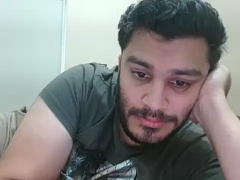 Snapshot of robintoit chatting on May 20, 2026, 3:25 am robintoit online show from May 20, 2026, 3:25 am