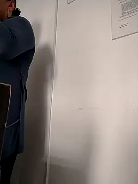 Natasha milf   online show from April 13, 2026, 12:53 pm