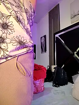 Natasha milf   online show from October 8, 2025, 12:50 pm