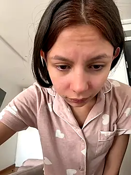 Bonniepark online show from September 11, 2025, 5:02 pm