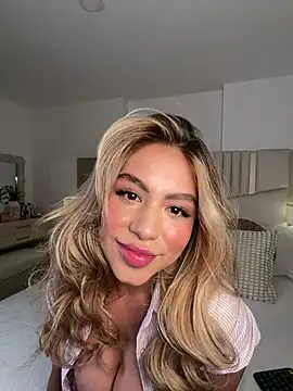  laura 02 online show from June 26, 2026, 8:58 pm