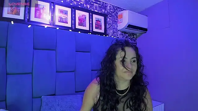 hanny milf online show from November 15, 2025, 11:47 am