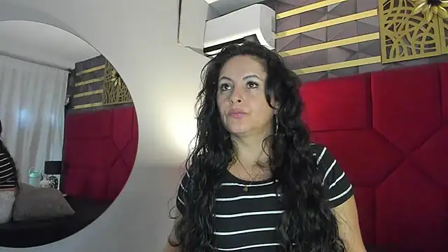 Snapshot of hanny_milf chatting on February 27, 2025, 11:50 am hanny milf online show from February 27, 2025, 11:50 am