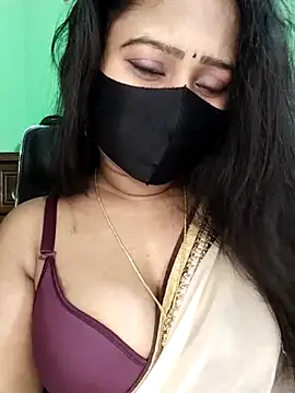 Idhika Paul online show from March 4, 2026, 10:34 am