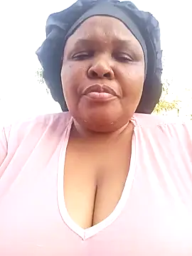 Snapshot of HOTSUGARX5 chatting on January 4, 2025, 3:39 pm HOTSUGARX5 online show from January 4, 2025, 3:39 pm