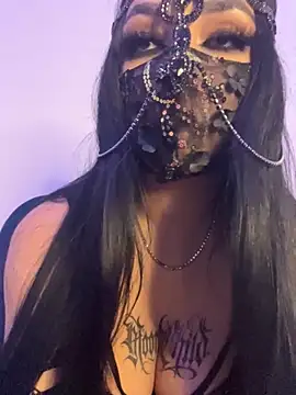 kamila french online show from March 23, 2026, 10:42 pm