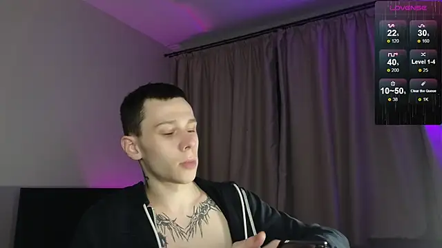 R1mmo   online show from October 12, 2025, 7:37 pm