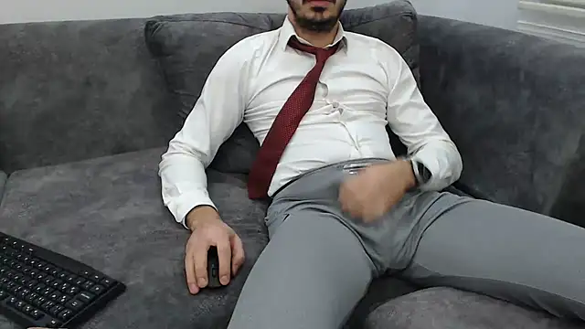 Naughtb0y online show from January 9, 2026, 11:44 pm