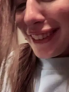 Milkissss online show from March 22, 2025, 11:42 pm