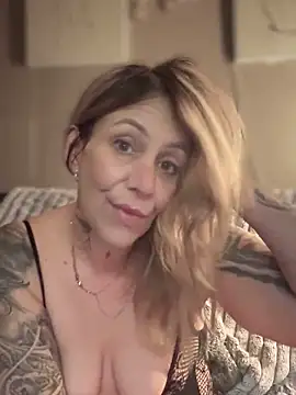 blondebitch2 online show from March 8, 2025, 12:22 am