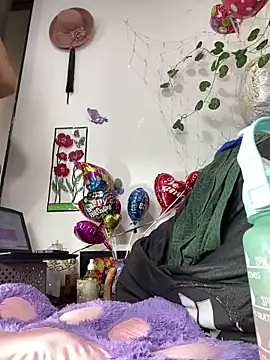 Atenea168 online show from March 18, 2025, 7:55 pm