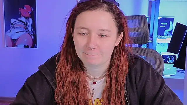 carolina elf online show from November 18, 2025, 1:03 pm