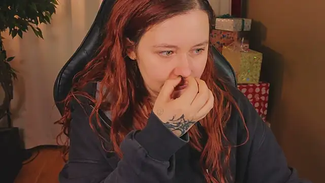 carolina elf online show from November 30, 2025, 1:23 pm