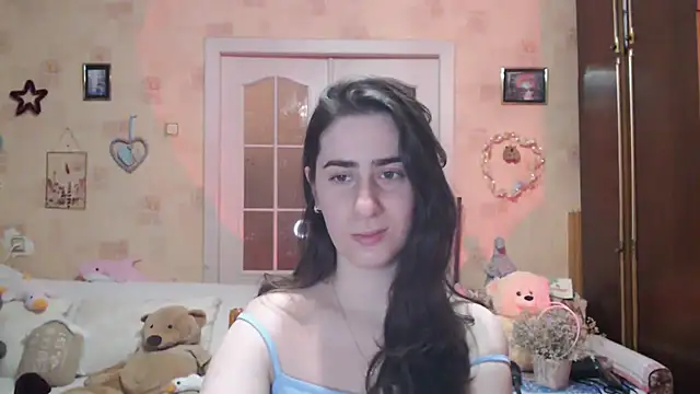 Snapshot of INELIKA chatting on November 28, 2025, 8:42 pm INELIKA online show from November 28, 2025, 8:42 pm