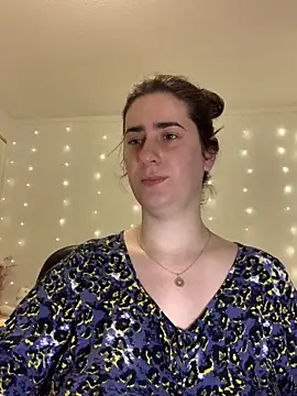 INELIKA online show from April 9, 2026, 11:22 pm