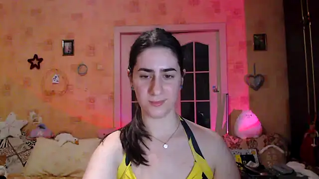 Snapshot of INELIKA chatting on March 6, 2025, 10:04 pm INELIKA online show from March 6, 2025, 10:04 pm