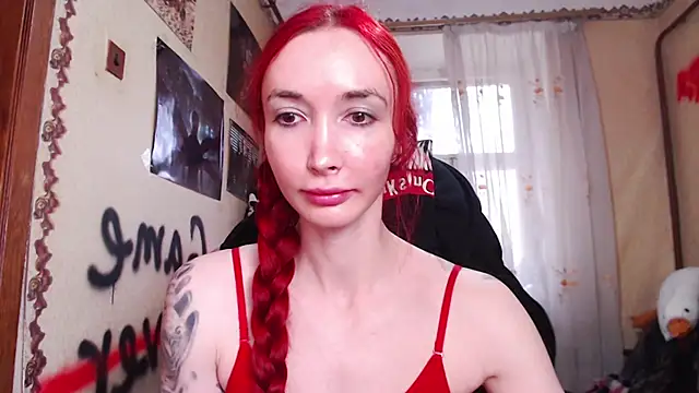 Snapshot of Roxy_Silver chatting on April 26, 2026, 4:43 am Roxy Silver online show from April 26, 2026, 4:43 am