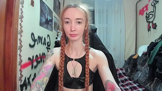 Roxy Silver online show from February 26, 2025, 10:04 pm