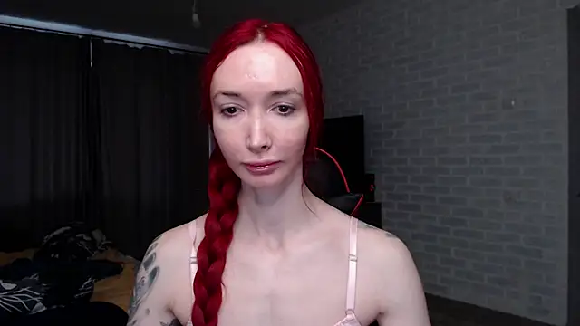 Snapshot of Roxy_Silver chatting on April 20, 2026, 8:39 am Roxy Silver online show from April 20, 2026, 8:39 am