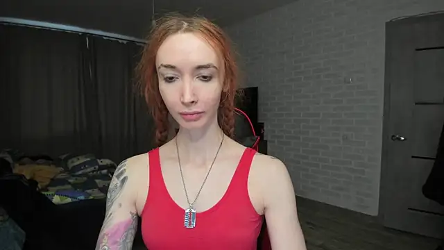 Roxy Silver online show from February 25, 2025, 4:57 am