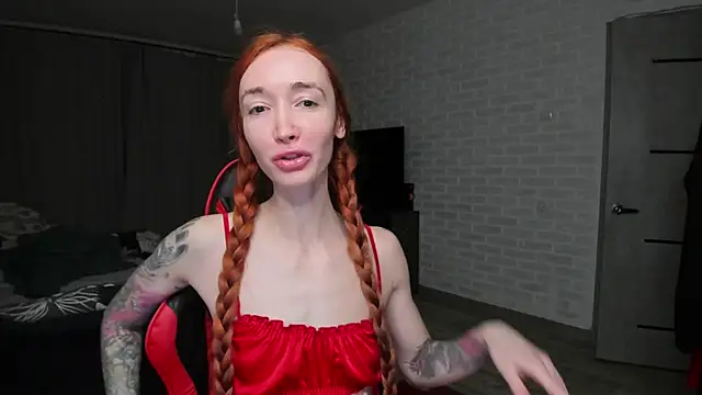 Roxy Silver online show from November 28, 2025, 8:53 pm