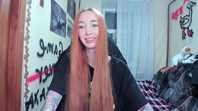 Roxy Silver online show from February 19, 2025, 8:20 pm