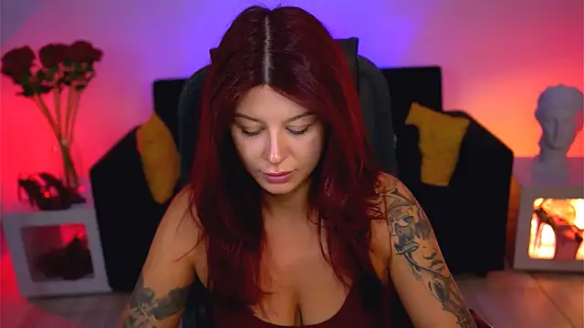 Snapshot of NicoleMun chatting on October 14, 2025, 12:50 pm NicoleMun online show from October 14, 2025, 12:50 pm