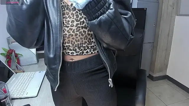 xenia golden online show from September 29, 2025, 12:55 pm