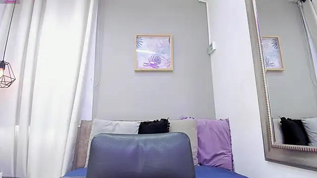 Snapshot of _AlejaCruz_ chatting on September 27, 2025, 7:20 pm AlejaCruz online show from September 27, 2025, 7:20 pm