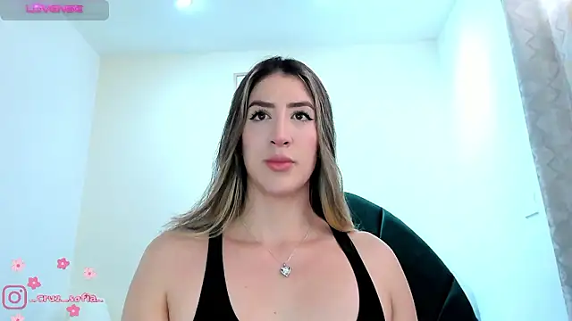 Snapshot of _AlejaCruz_ chatting on February 20, 2026, 5:59 pm AlejaCruz online show from February 20, 2026, 5:59 pm