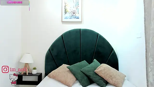 Snapshot of _AlejaCruz_ chatting on January 12, 2026, 5:53 pm AlejaCruz online show from January 12, 2026, 5:53 pm