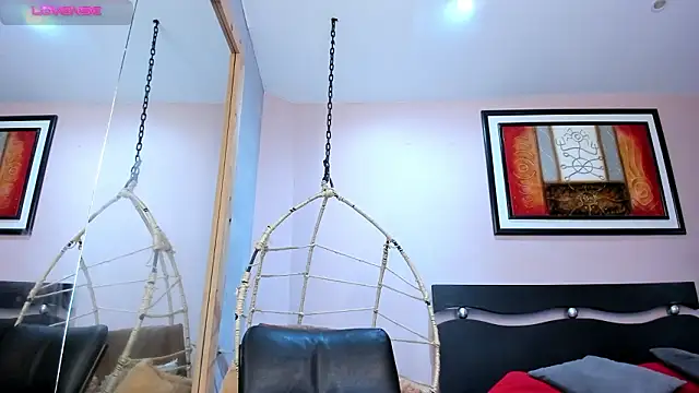  AlejaCruz  online show from March 8, 2026, 6:22 pm