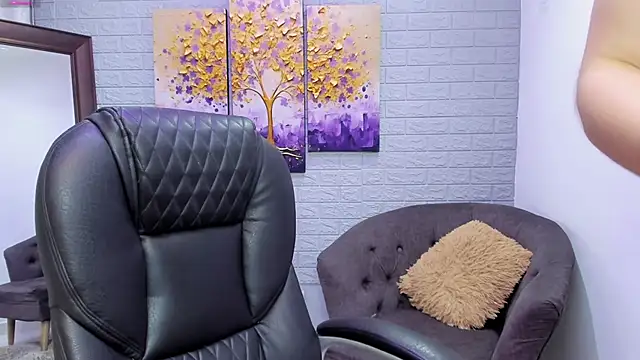 Snapshot of _AlejaCruz_ chatting on November 12, 2025, 7:18 pm AlejaCruz online show from November 12, 2025, 7:18 pm