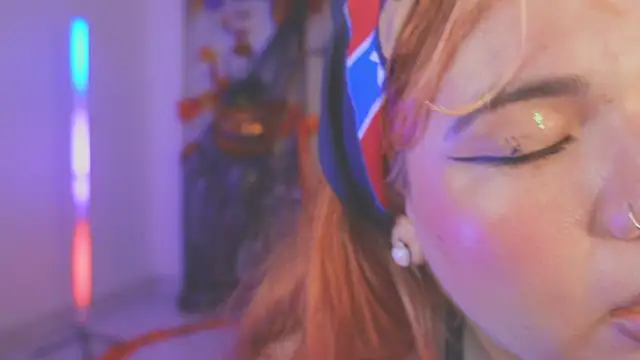 Samanta cutee online show from October 18, 2025, 10:06 am